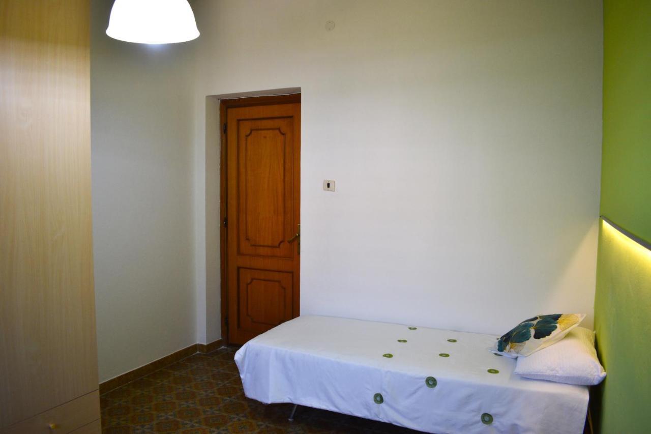 Casa Vacanze "Villa Severina" Iun R6166 R6692 Carbonia Dış mekan fotoğraf