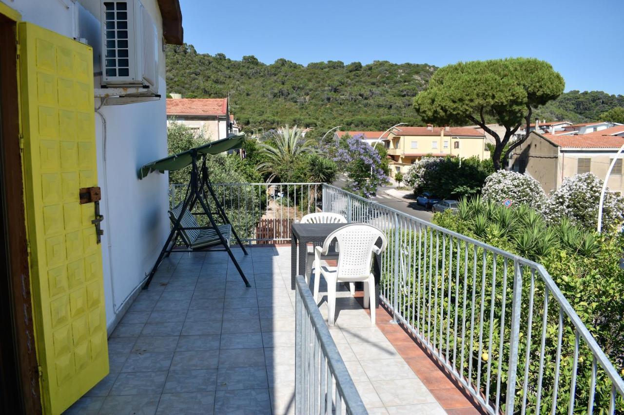 Casa Vacanze "Villa Severina" Iun R6166 R6692 Carbonia Dış mekan fotoğraf